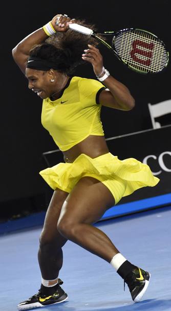 Nelle semifinali femminili degli Austalian Open Serena Williams centra la settima finale in terra d&#39;Australia battendo 6-0, 6-4 Agnieszka Radwanska (Afp)